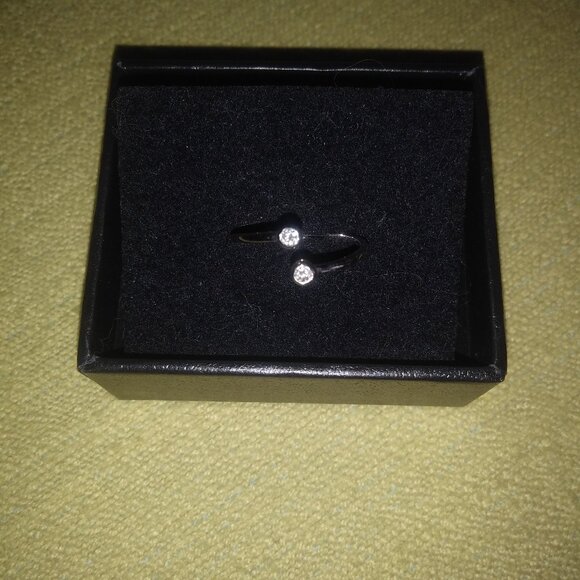 14K White Gold & Diamond Bypass Ring - Size 7 - Picture 2 of 5